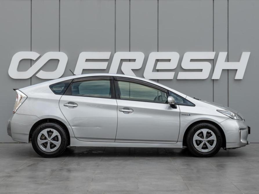 Toyota Prius III Рестайлинг (XW30) Краснодар  - изображение 5
