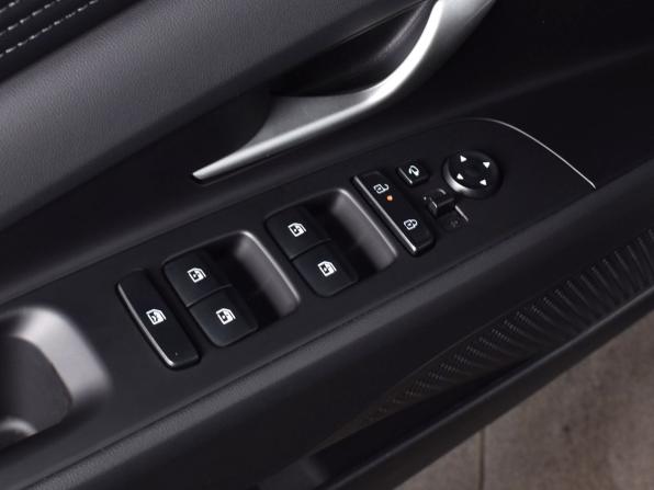 Hyundai Elantra VII (CN7) Рестайлинг с пробегом 2025 года, цена 2 499 995 рублей, 38 км, седан, Автокод Объявления
