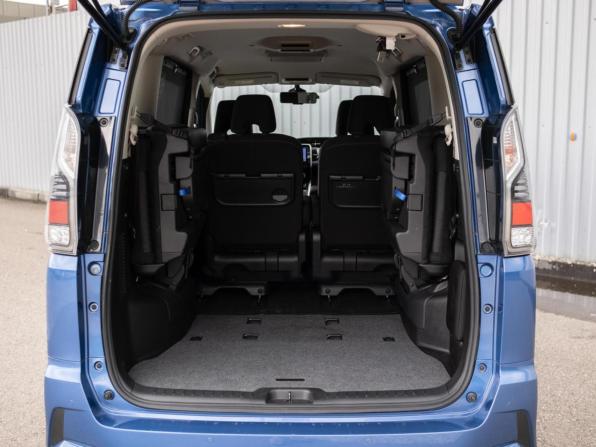 Nissan Serena V (C27) с пробегом 2018 года, цена 2 199 000 рублей, 127534 км, минивэн, Автокод Объявления