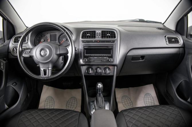 Volkswagen Polo V Рестайлинг с пробегом 2019 года, цена 1 099 000 рублей, 291000 км, седан, Автокод Объявления