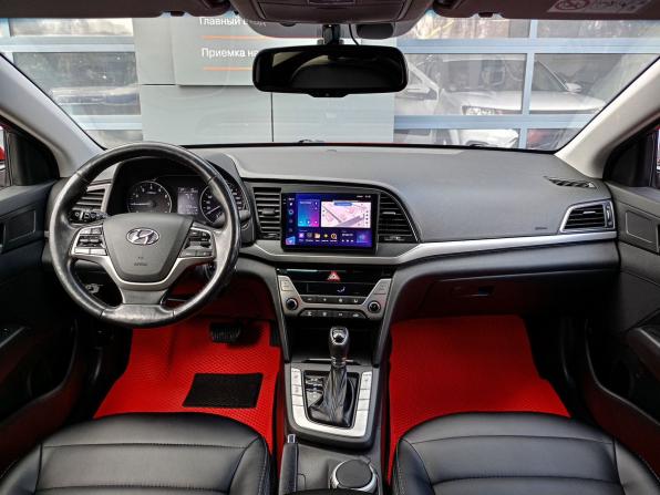 Hyundai Elantra VI (AD) с пробегом 2018 года, цена 1 363 800 рублей, 156708 км, седан, Автокод Объявления