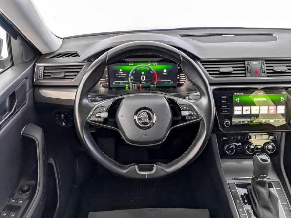 Skoda Superb III Рестайлинг с пробегом 2022 года, цена 3 330 000 рублей, 73321 км, лифтбек, Автокод Объявления