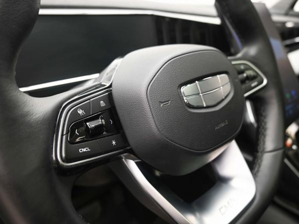 Geely Atlas II с пробегом 2024 года, цена 2 719 000 рублей, 74384 км, внедорожник, Автокод Объявления