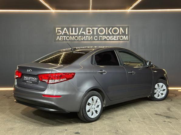 Kia Rio III Рестайлинг с пробегом 2017 года, цена 1 085 000 рублей, 179753 км, седан, Автокод Объявления