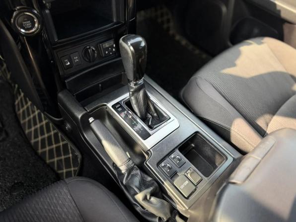 Toyota Land Cruiser Prado 150 Series Рестайлинг 1 с пробегом 2015 года, цена 3 249 000 рублей, 157466 км, внедорожник, Автокод Объявления