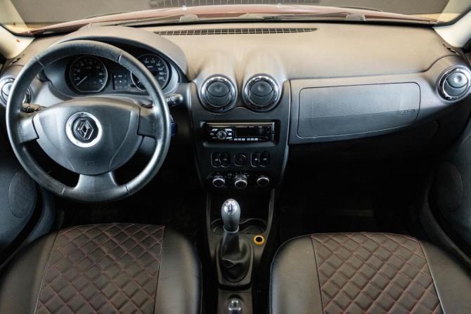 Renault Sandero I с пробегом 2011 года, цена 550 000 рублей, 208694 км, хэтчбек, Автокод Объявления