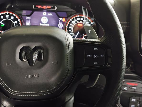 Ram 1500 V с пробегом 2021 года, цена 9 800 000 рублей, 91860 км, offers.body_type.unknown, Автокод Объявления