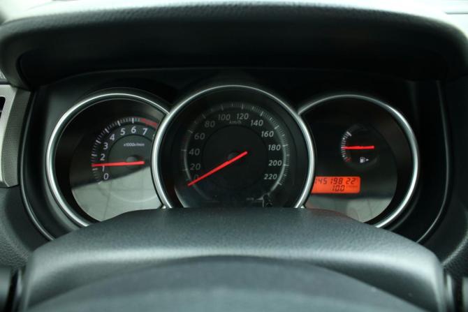 Nissan Tiida I Рестайлинг с пробегом 2011 года, цена 845 000 рублей, 145198 км, хэтчбек, Автокод Объявления