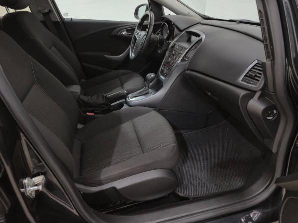 Opel Astra J Рестайлинг с пробегом 2014 года, цена 800 000 рублей, 143552 км, хэтчбек, Автокод Объявления