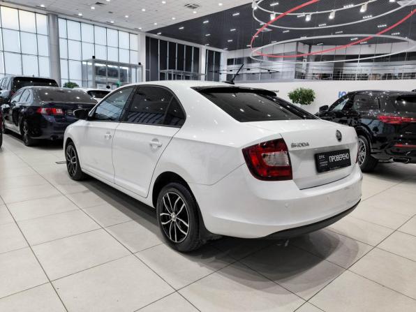 Skoda Rapid I с пробегом 2017 года, цена 850 000 рублей, 203346 км, лифтбек, Автокод Объявления
