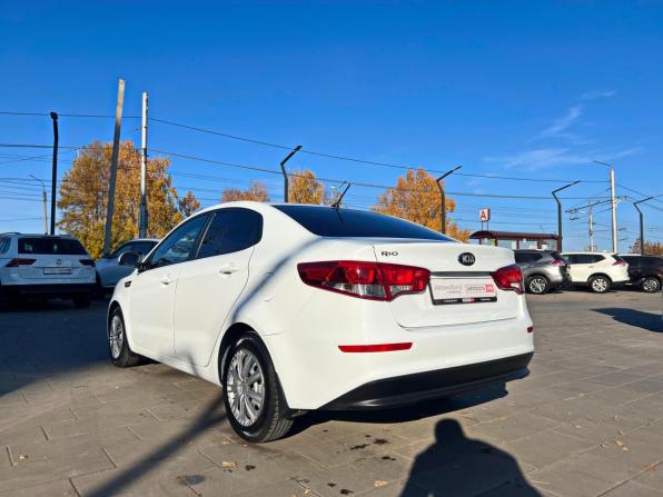 Kia Rio III Рестайлинг с пробегом 2016 года, цена 1 129 500 рублей, 121556 км, седан, Автокод Объявления