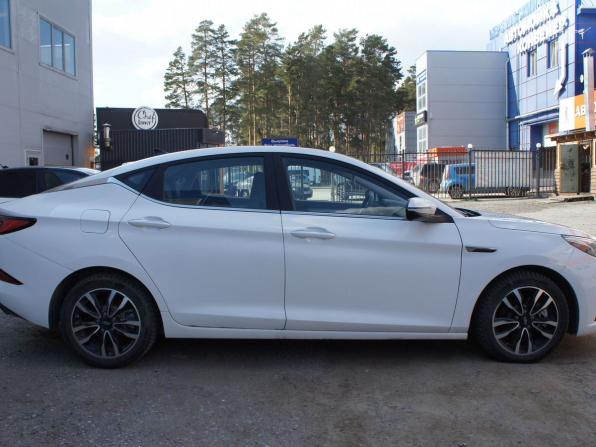 JAC J7 I с пробегом 2023 года, цена 1 299 000 рублей, 37000 км, лифтбек, Автокод Объявления