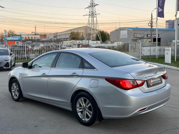 Hyundai Sonata VI (YF) с пробегом 2011 года, цена 920 000 рублей, 260000 км, седан, Автокод Объявления