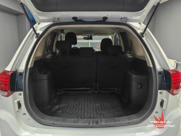 Mitsubishi Outlander III Рестайлинг 3 с пробегом 2018 года, цена 1 800 000 рублей, 135000 км, внедорожник, Автокод Объявления