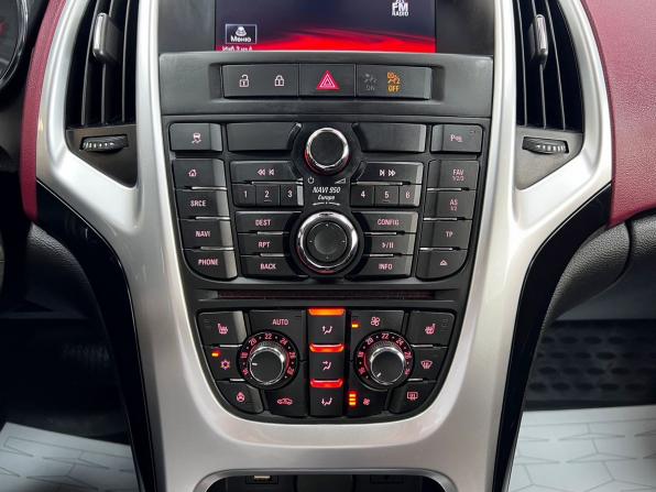 Opel Astra J Рестайлинг с пробегом 2014 года, цена 1 095 000 рублей, 129014 км, хэтчбек, Автокод Объявления