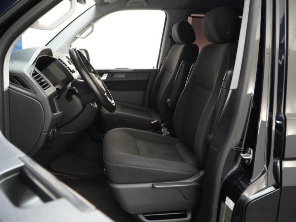 Volkswagen Caravelle T6 с пробегом 2016 года, цена 2 790 050 рублей, 166691 км, минивэн, Автокод Объявления