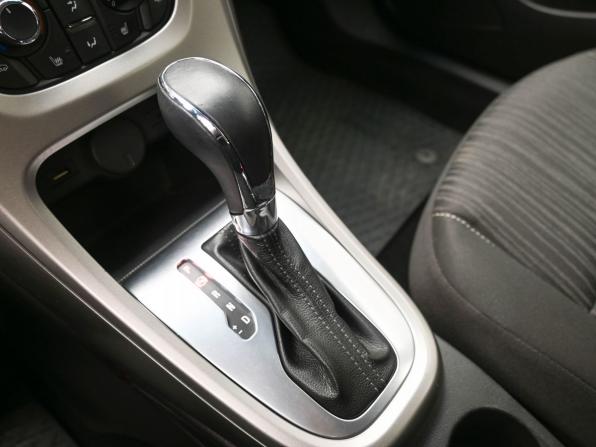 Opel Astra J с пробегом 2011 года, цена 655 000 рублей, 200355 км, хэтчбек, Автокод Объявления