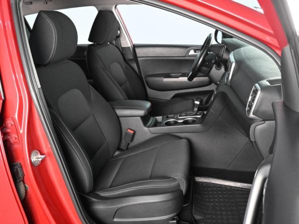 Kia Sportage IV Рестайлинг с пробегом 2021 года, цена 2 649 000 рублей, 63782 км, внедорожник, Автокод Объявления