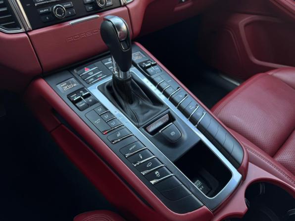 Porsche Macan I с пробегом 2015 года, цена 2 490 000 рублей, 198700 км, внедорожник, Автокод Объявления