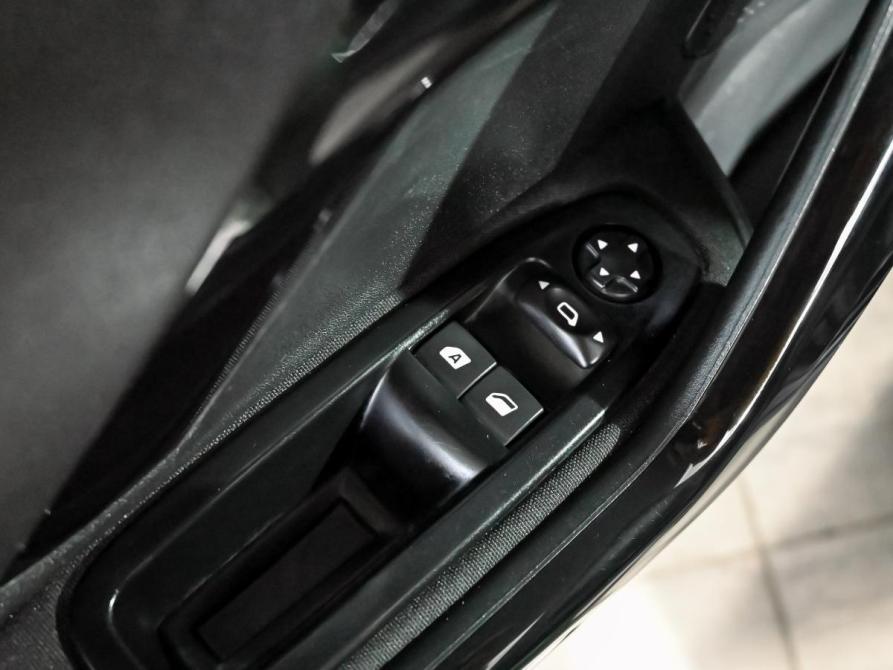 Peugeot 208 I Екатеринбург  - изображение 13