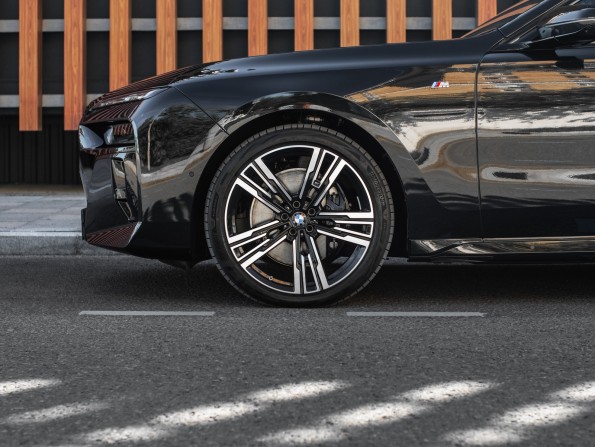 Новый BMW 7 серии VII (G70) 2024 года, цена 25 867 300 рублей, седан, Автокод Объявления
