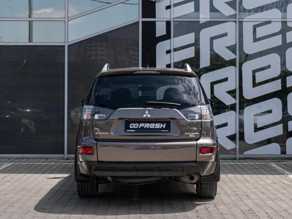 Mitsubishi Outlander II Рестайлинг с пробегом 2010 года, цена 1 359 000 рублей, 184035 км, внедорожник, Автокод Объявления
