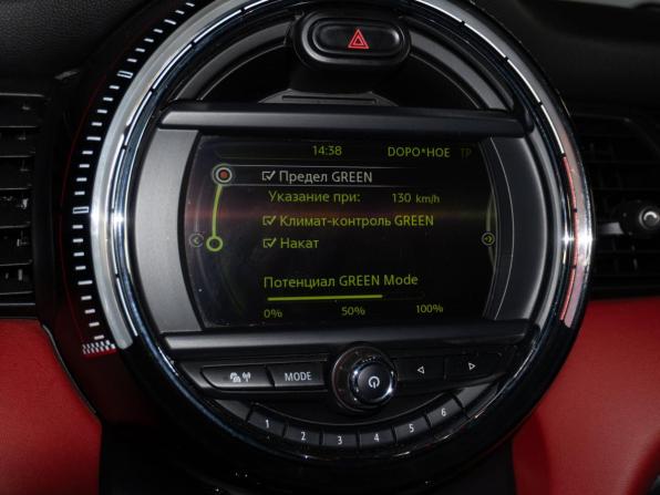 Mini Hatch III (F55/F56) Рестайлинг с пробегом 2018 года, цена 2 130 000 рублей, 146000 км, хэтчбек, Автокод Объявления
