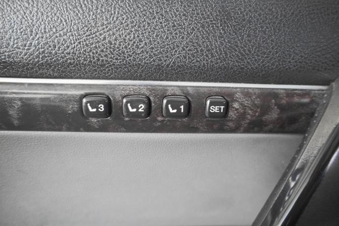 Toyota Land Cruiser 200 Series с пробегом 2009 года, цена 3 449 000 рублей, 318000 км, внедорожник, Автокод Объявления
