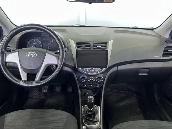 Hyundai Solaris I Рестайлинг с пробегом 2016 года, цена 899 000 рублей, 125000 км, хэтчбек, Автокод Объявления