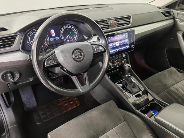 Skoda Superb III с пробегом 2017 года, цена 1 975 000 рублей, 159021 км, лифтбек, Автокод Объявления