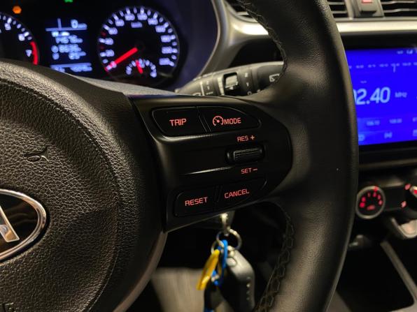 Kia Rio IV Рестайлинг с пробегом 2021 года, цена 1 285 000 рублей, 45049 км, хэтчбек, Автокод Объявления