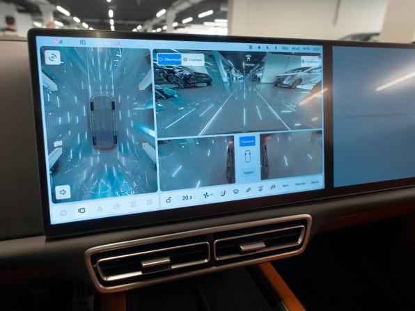 Li Auto (Lixiang) L7 I Рестайлинг с пробегом 2024 года, цена 6 800 000 рублей, 20044 км, внедорожник, Автокод Объявления