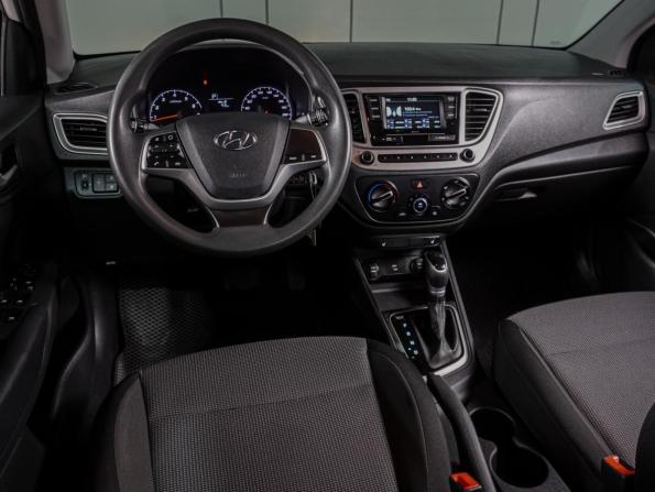 Hyundai Solaris II Рестайлинг с пробегом 2021 года, цена 1 489 000 рублей, 94438 км, седан, Автокод Объявления