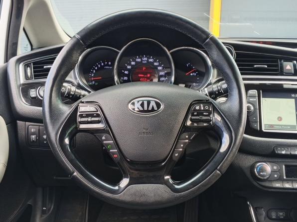 Kia Ceed II Рестайлинг с пробегом 2017 года, цена 1 280 000 рублей, 161118 км, универсал, Автокод Объявления