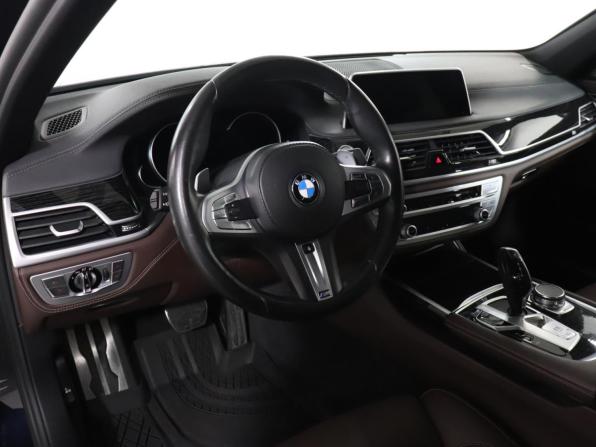 BMW 7 серии VI (G11/G12) с пробегом 2018 года, цена 5 665 990 рублей, 45790 км, седан, Автокод Объявления