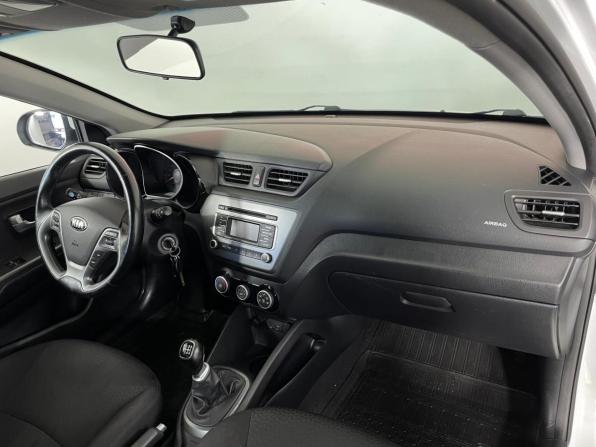Kia Rio III Рестайлинг с пробегом 2015 года, цена 945 000 рублей, 85957 км, седан, Автокод Объявления