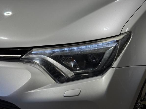 Toyota RAV4 IV (XA40) Рестайлинг с пробегом 2018 года, цена 2 680 000 рублей, 143124 км, внедорожник, Автокод Объявления