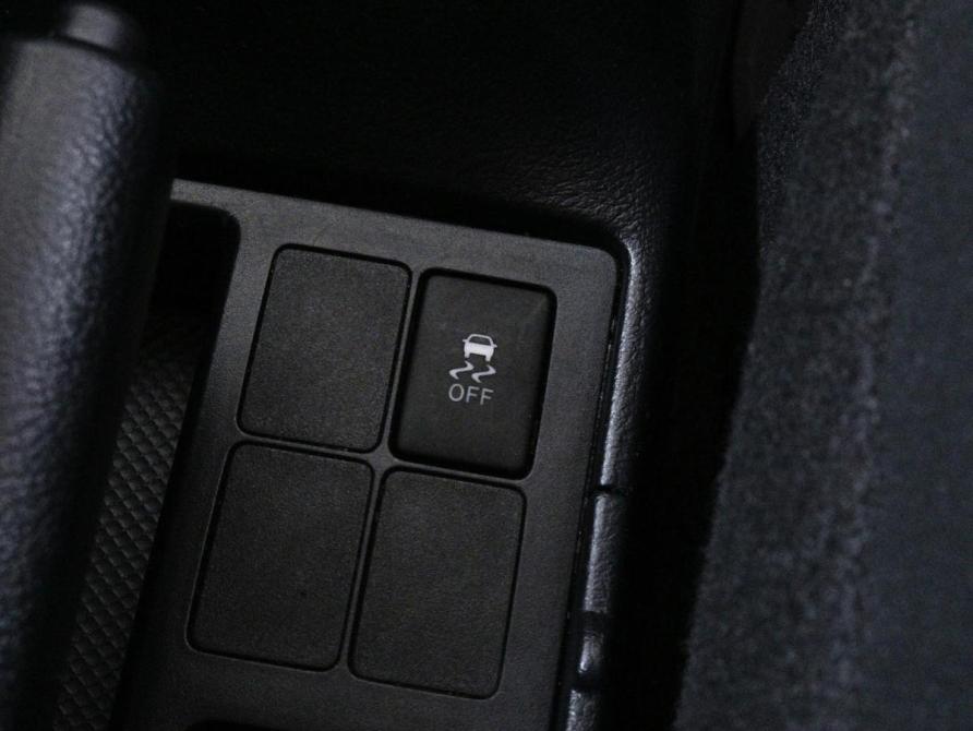 Toyota Vitz III (XP130) Рестайлинг 2 Ростов-на-Дону  - изображение 15
