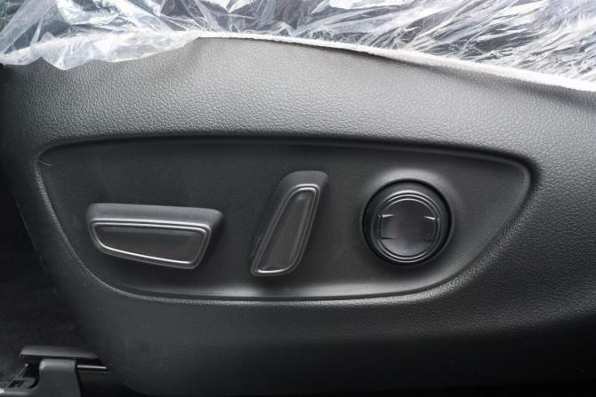 Toyota RAV4 V (XA50) с пробегом 2025 года, цена 4 350 000 рублей, 10 км, внедорожник, Автокод Объявления