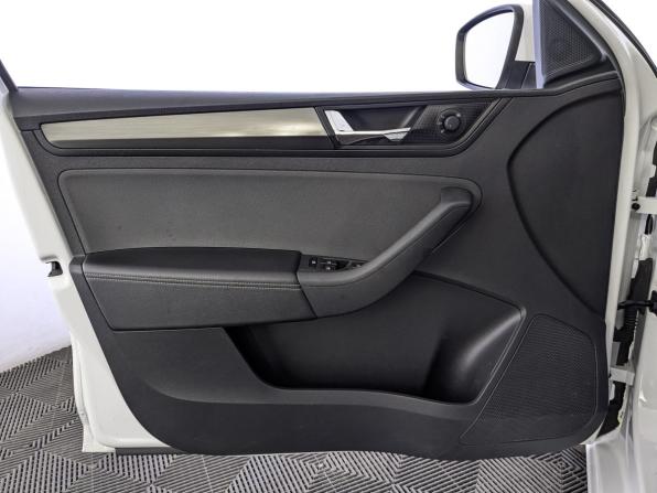 Skoda Rapid I Рестайлинг с пробегом 2018 года, цена 1 310 000 рублей, 117253 км, лифтбек, Автокод Объявления