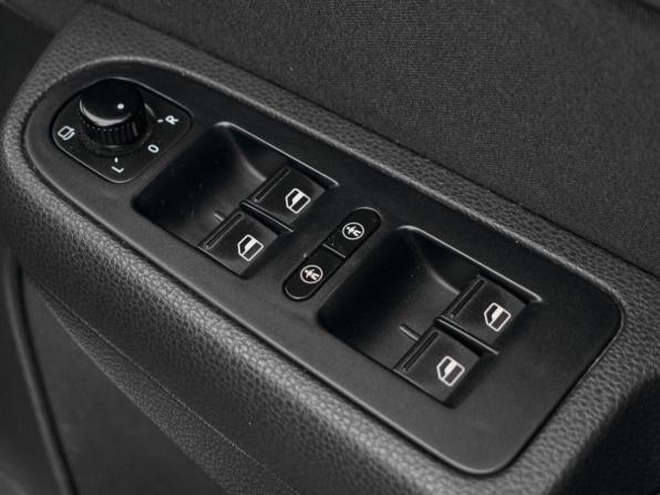 Volkswagen Sharan II с пробегом 2012 года, цена 1 350 000 рублей, 121743 км, минивэн, Автокод Объявления