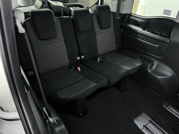 Honda Stepwgn V с пробегом 2016 года, цена 2 350 000 рублей, 105376 км, минивэн, Автокод Объявления