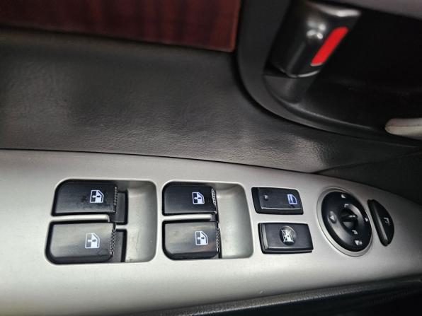 Hyundai Santa Fe II с пробегом 2008 года, цена 900 000 рублей, 239880 км, внедорожник, Автокод Объявления