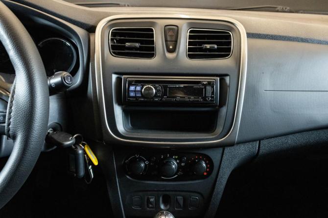 Renault Sandero II с пробегом 2014 года, цена 689 000 рублей, 136532 км, хэтчбек, Автокод Объявления