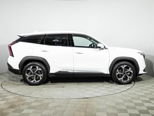 Geely Atlas II с пробегом 2023 года, цена 2 649 700 рублей, 49516 км, внедорожник, Автокод Объявления