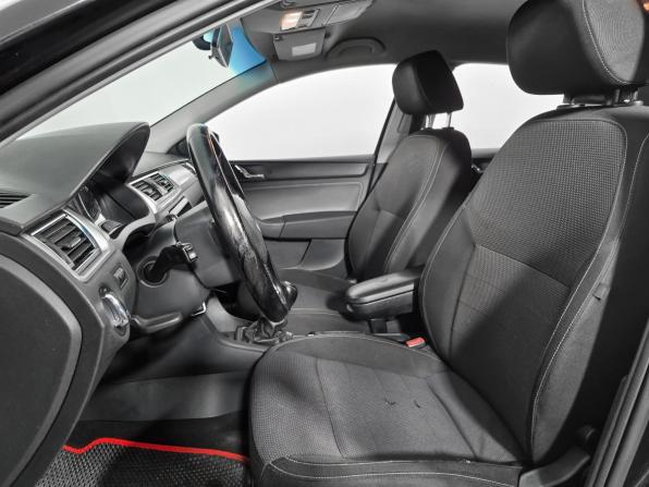 Skoda Rapid I с пробегом 2014 года, цена 565 000 рублей, 306926 км, лифтбек, Автокод Объявления