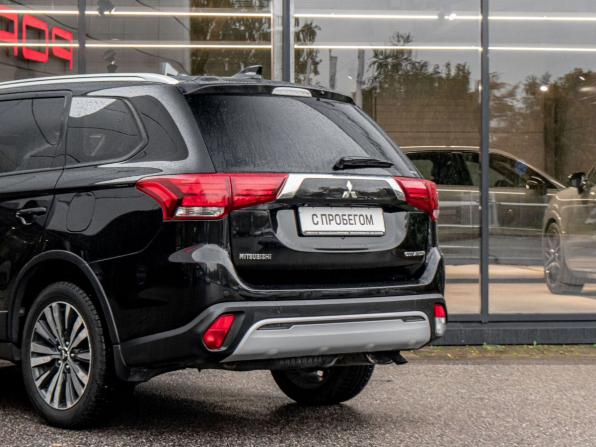 Mitsubishi Outlander III Рестайлинг 2 с пробегом 2018 года, цена 1 587 000 рублей, 100099 км, внедорожник, Автокод Объявления