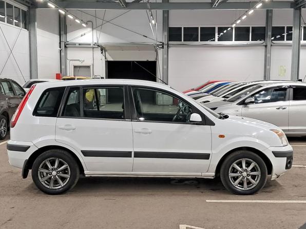 Ford Fusion I Рестайлинг с пробегом 2010 года, цена 400 000 рублей, 349899 км, хэтчбек, Автокод Объявления