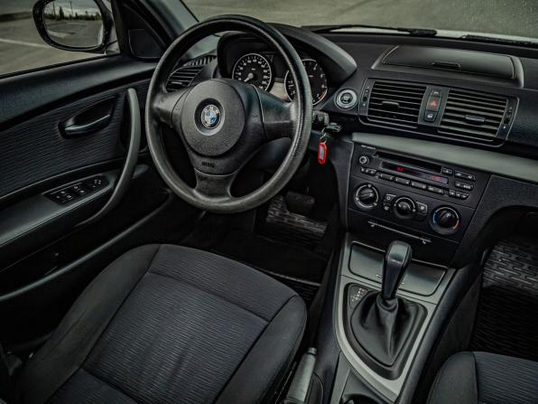 BMW 1 серии I (E81/E82/E87/E88) Рестайлинг с пробегом 2010 года, цена 799 000 рублей, 146885 км, хэтчбек, Автокод Объявления