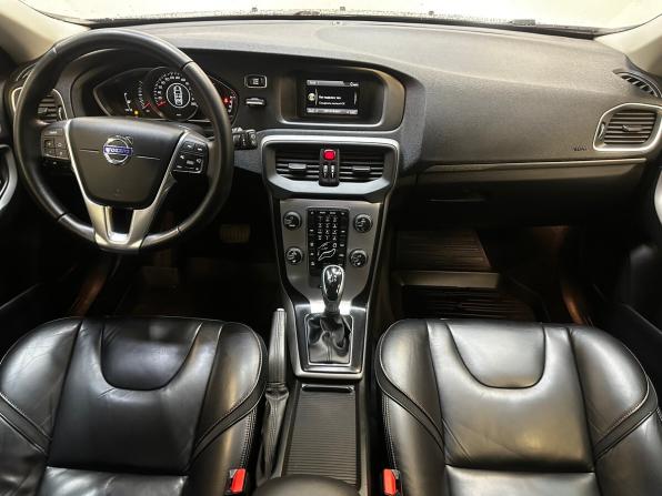 Volvo V40 II с пробегом 2015 года, цена 1 270 000 рублей, 190014 км, хэтчбек, Автокод Объявления